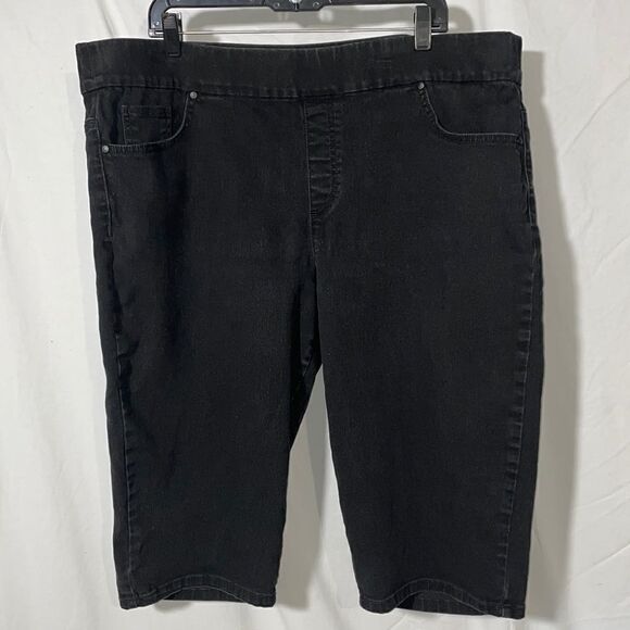 Gloria Vanderbilt black jean shorts - Picture 1 of 11